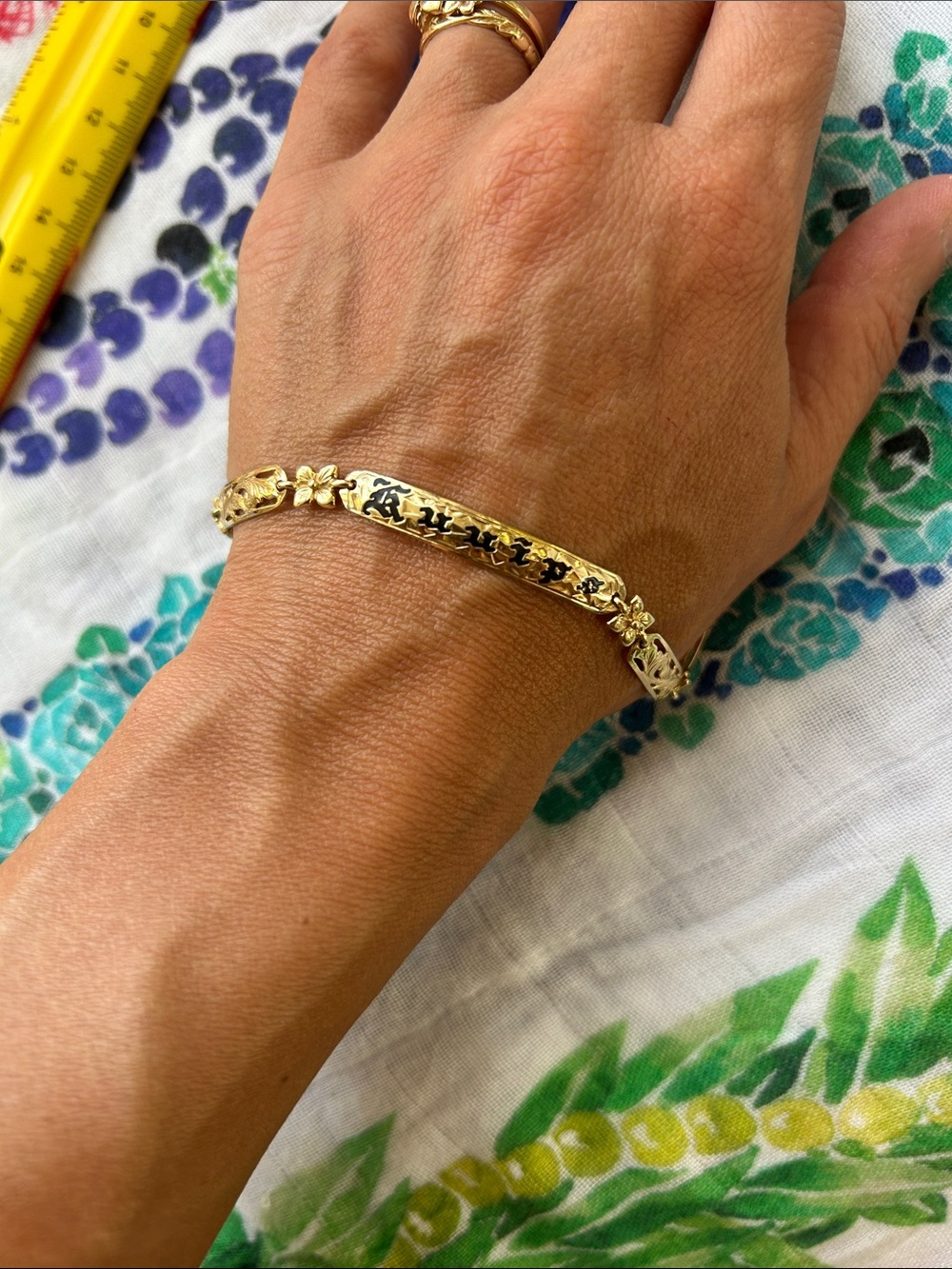 14k gold Hawaiian Kuuipo Women's Bracelet